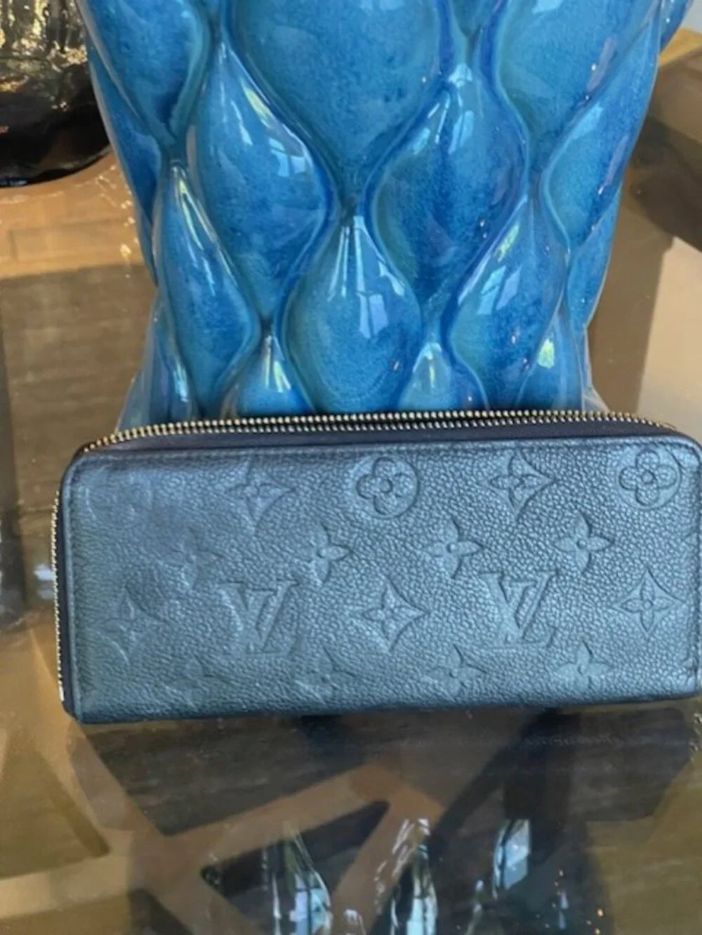 Louis Vuitton Zippy wallet Black